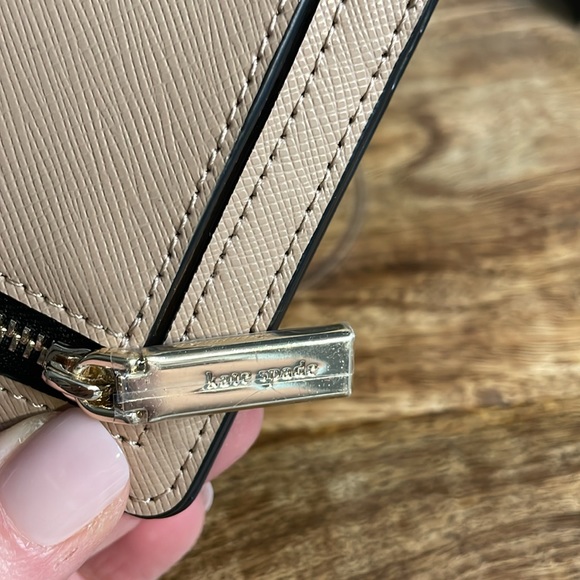 Kate Spade Black and Beige Wallet - Picture 3 of 6